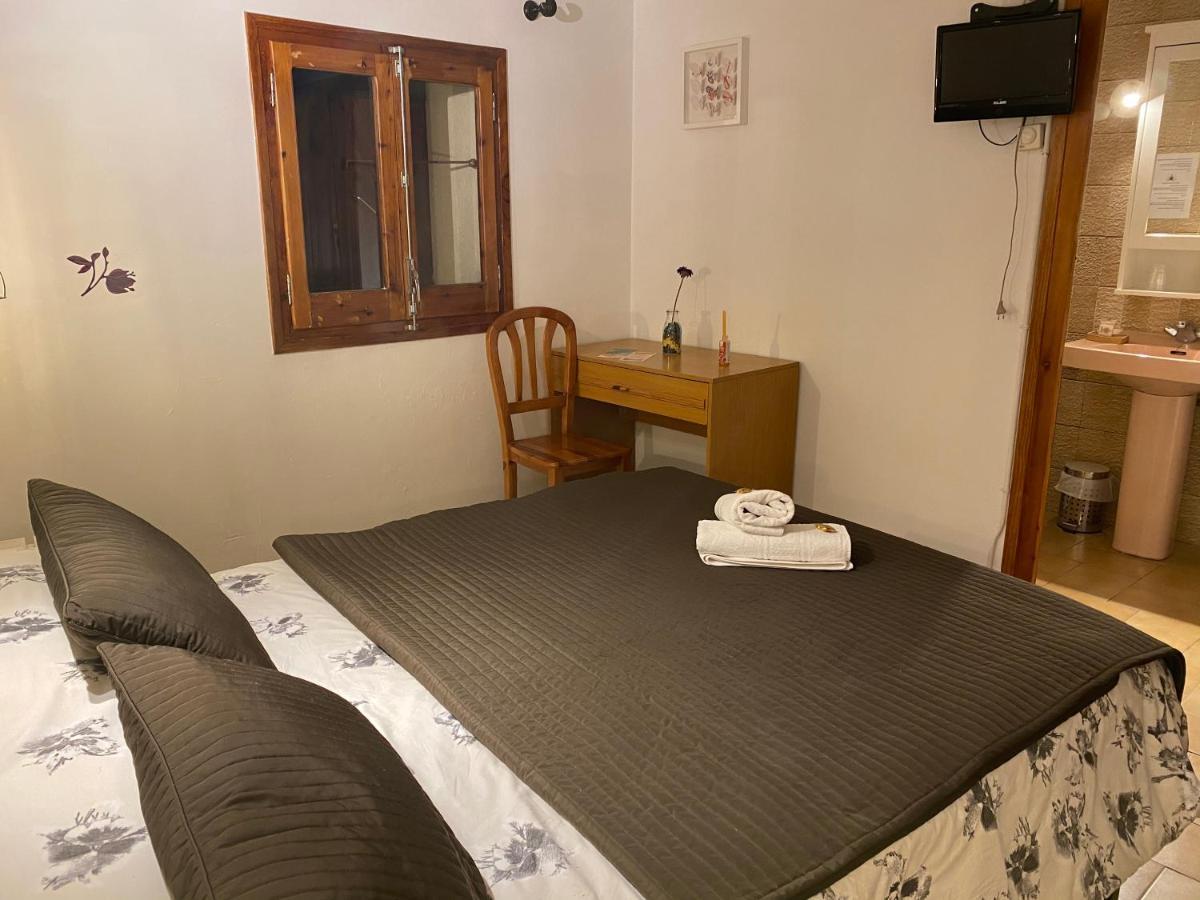 Hostal La Cuineta De Cal Triuet Gósol Exterior foto