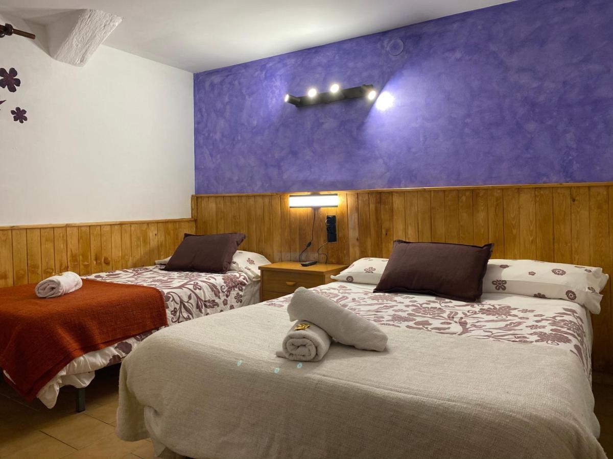 Hostal La Cuineta De Cal Triuet Gósol Exterior foto